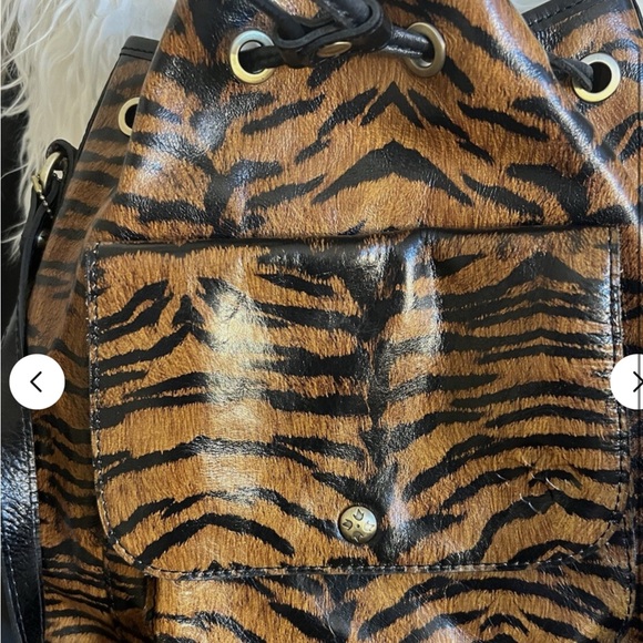 Patricia Nash Drawstring Bucket Crossbody - Picture 6 of 16